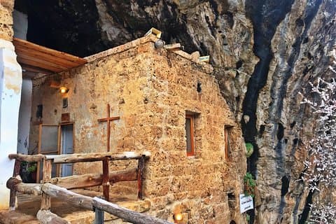 Wandern Sie vom St Lichaa-Kloster zum Qannoubine-Kloster - Qadisha-Tal