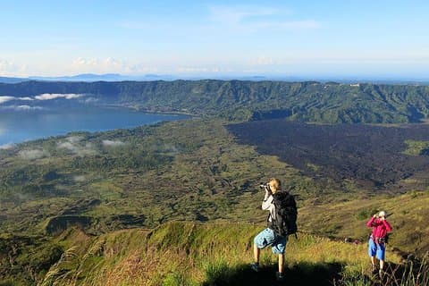 Senderismo en la cima de Bali en el monte Batur