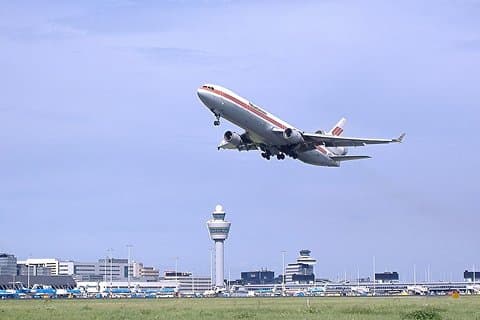 Transfer per privévertrek van Amsterdam naar de luchthaven Schiphol