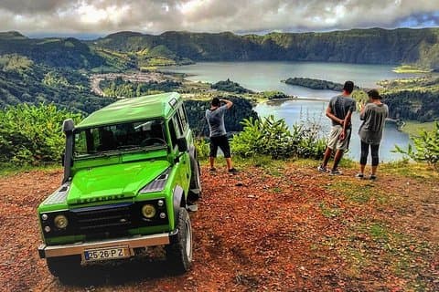 Jeep Tour Full Day Sete Cidades & Lagoa do Fogo with lunch and drinks included.