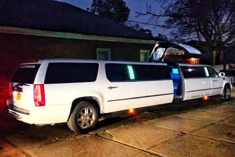 Atlantic City Trips One-Way von NYC-Bereich in Cadillac Escalade White