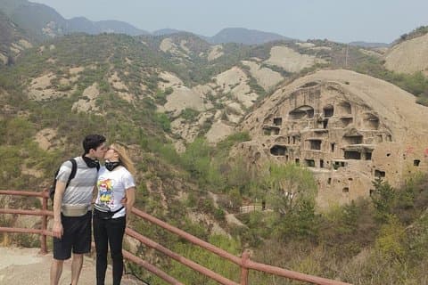 Tour todo incluido de un día a la Tumba del Emperador del Emperador de Ming y la vivienda de Guyaju
