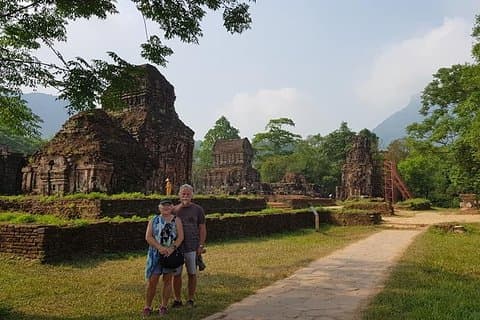 MY SON Sanctuary & MARBLE MOUNTAIN Private Tour with Local Noodle Lunch