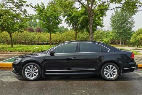 Voiture / fourgonnette privée à disposition dans la ville de Shanghai en 8 à 9 heures avec un guide