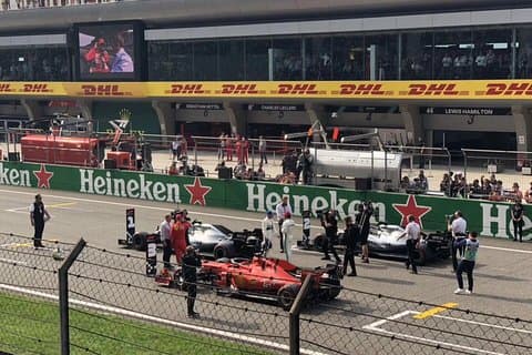 Shanghai City Hotel-International Circuit F1 privétransfer