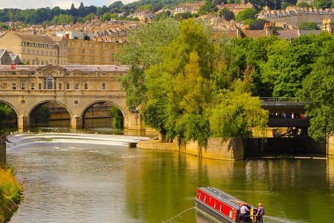 Lille gruppe til Bath, Lacock, Avebury og Stonehenge fra London