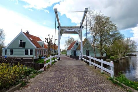 Off the slagne stier Dutch Landscape Private Tour 1/2 dag Jaguar