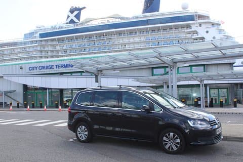 Privétransfer enkele reis of retour van Londen naar de cruisehaven van Southampton