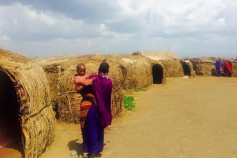 Masai-landsby og chemka-varmekilde ved Rundugai-landsbyen