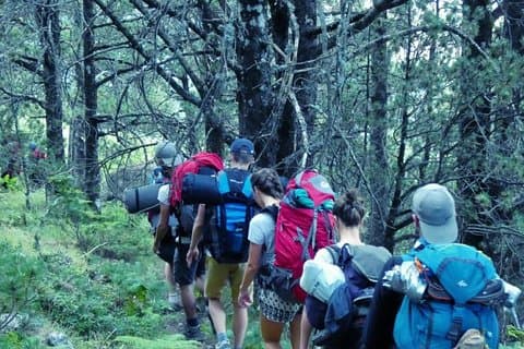 TOMOR MOUNTAIN CAMINHADA de Berat por 1001 Albanian Adventures