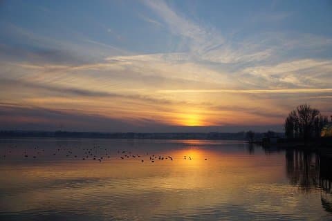 Unforgettable Speedboat Tour Of Lake Trasimeno With Gourmet Tasting - Umbria