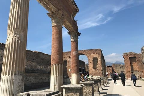 Pompeya : Evite las colas y visite con un Arqueólogo