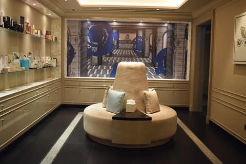 Versace Schlafbehandlung mit Gold Cappuccino Experience