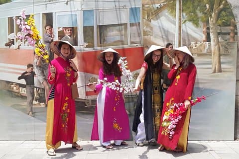 Descubra a cultura de Hanói caminhando