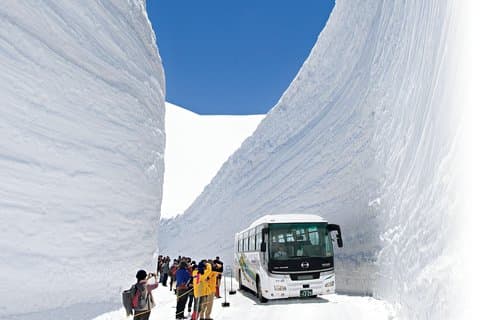 Ruta alpina Tateyama Kurobe de 2 días, Hida Takayama y Shirakawa-go