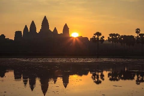 Lever du soleil d'un jour à Angkor Wat avec déjeuner