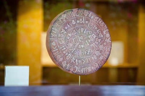 Esperienze di arti minoiche e dell'antica Grecia | Tour privato