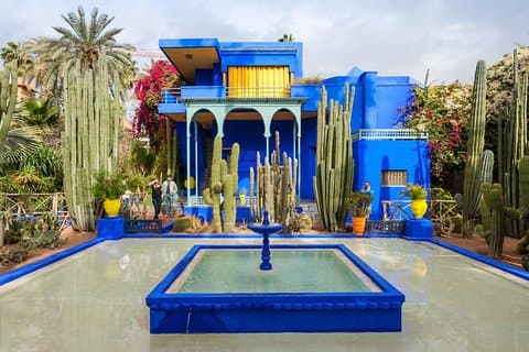 Monumentos, Jardins e Compras Especiais