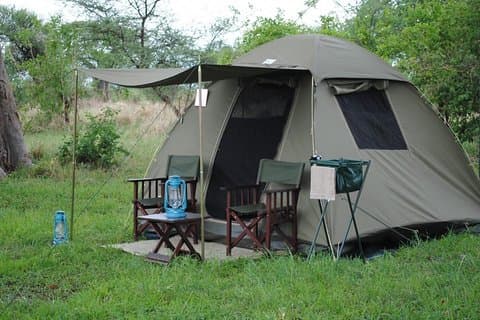 Safari di 2 giorni in campeggio, Lago Manyara e Cratere di Ngorongoro