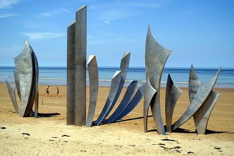 OMAHA BEACH con MERCEDES V CLASS al MEMORIAL D DAY da Parigi
