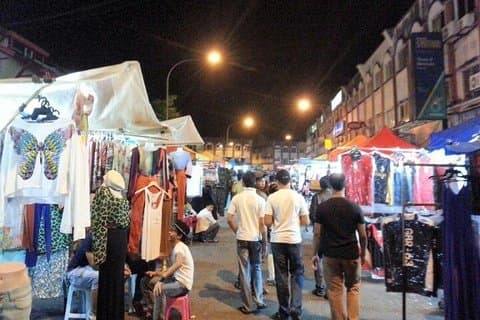Private lokale Malaiische Nachtmarkttour in der Innenstadt von Kuala Lumpur