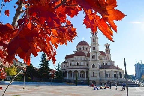 Tour de 2 días: Korça, Pogradec y The Village Lin