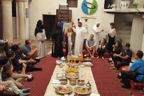 Private Dubai Ramadan Cultural Experience Tour, Iftar i Sheikh Mohammed Center