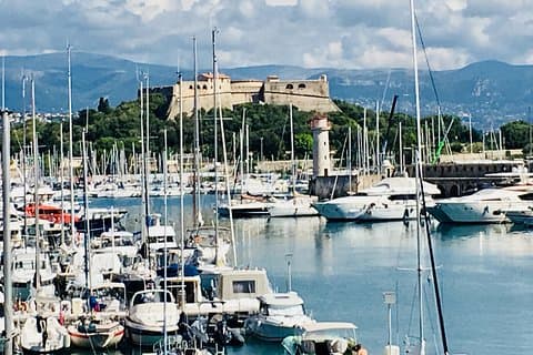 Tour privato Antibes e Saint Paul de Vence (da Nizza)