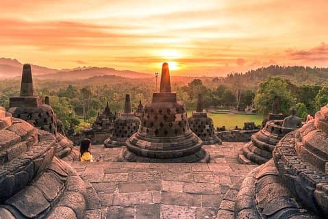 Punthuk Setumbu Sunrise, Templo de Borobudur e Merapi Lava Tours