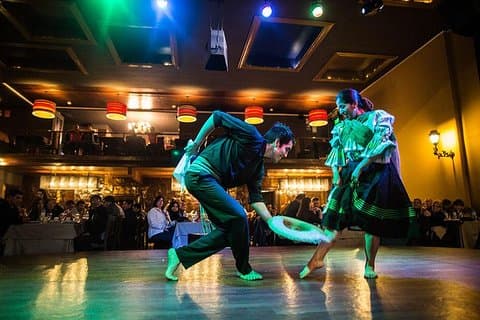 Magic Water Show og middag på mest populær restaurant i Barranco (Dance Show)