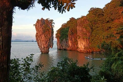 Secrets Of Phang Nga Bay Båttur från Phuket med Phuket Segelturer