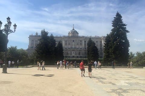 Vandringstur i det historiska centrumet av Madrid på franska