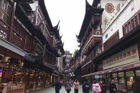Shanghai Private Half-Day Tour Featuring Local Lifestyle including Yu Garden