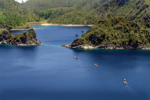 Montebello clear lakes & Chiflon Waterfalls from San Cristobal