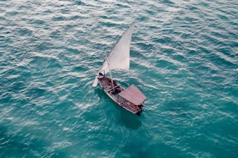 Cruzeiro privado ao pôr do sol em Zanzibar