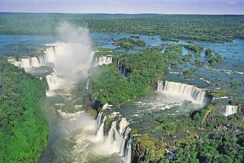 Vol panoramique en hélicoptère aux chutes d'Iguazu