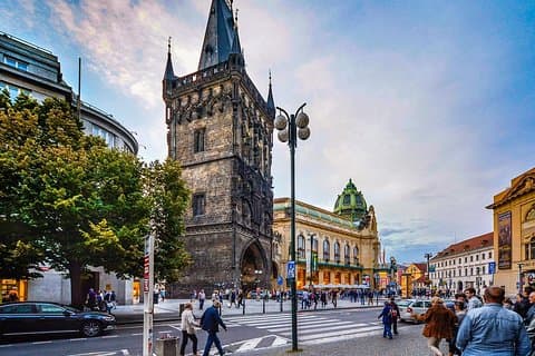Privat bilöverföring från Wien till Prag med 2 timmars sightseeing