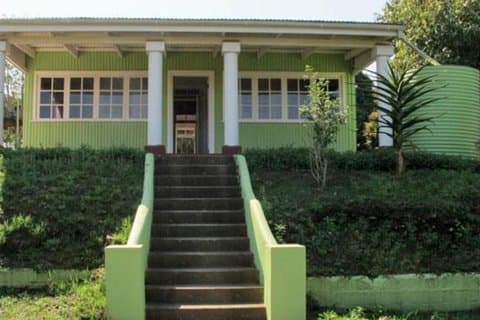 Mahatma Gandhi Footprint, 10hrs, Kostnad : R3150 min 2eller mer trav.