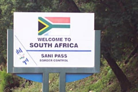 Drakensberg Sani Pass Tour...2 Tage, Kosten R9950pp - 2 oder mehr Personen