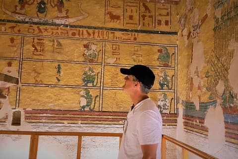 Luxor Full Day Verken de Vallei der Koningen en Koninginnen op de West Bank met de Habu-tempel