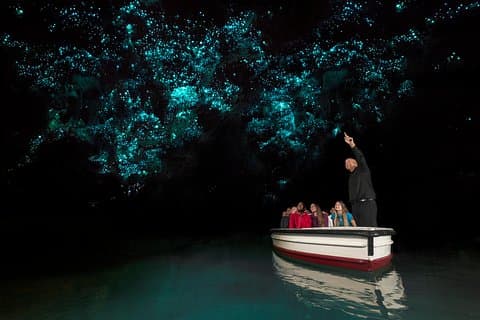 2-dages Waitomo Caves, Hobbiton Movie Set og Rotorua Tour fra Auckland