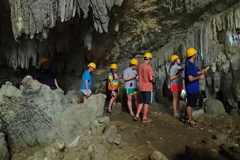 Espeleología Dumaguete y Aventura de Barranquismo