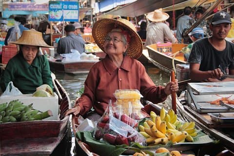 Excursion d'une demi-journée pour explorer le marché flottant de Damnoen Saduak