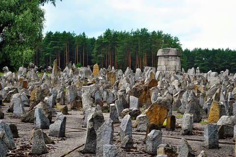 Treblinka Koncentrationslejr, hjerteskærende tur fra Warszawa