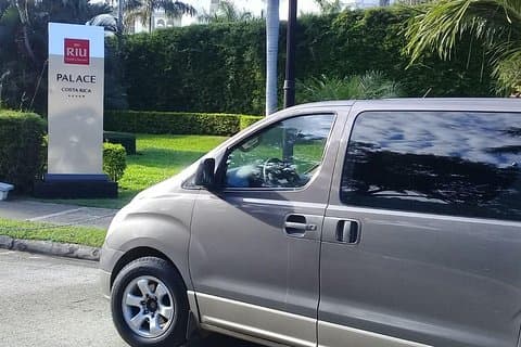 Trasferimento privato dall'aeroporto della Liberia all'Hotel RIU Guanacaste