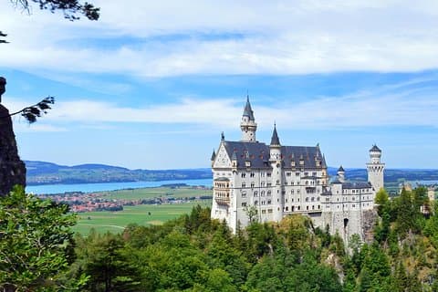 Excursión VIP Neuschwanstein, Linderhof y Grotto desde Múnich