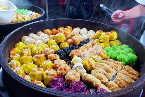Découvrez la meilleure cuisine de Kuala Lumpur avec un guide professionnel
