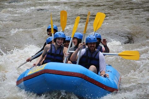 Rafting på Bali med gourmetbalinesisk lunsj (lisensiert og forsikret)