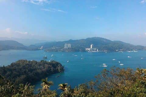 To-dages Sun Moon Lake og Alishan Forest Park Tour Package