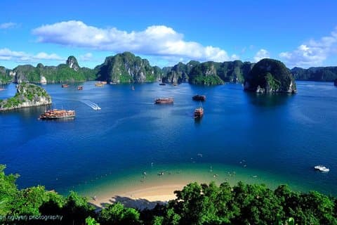 Halong Bay dagstur 8 timers krydstogt fra Hanoi by med luksus van